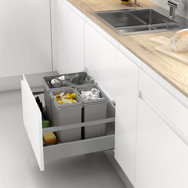 Conjunto de cubos de basura con apertura automática para reciclar en la cocina